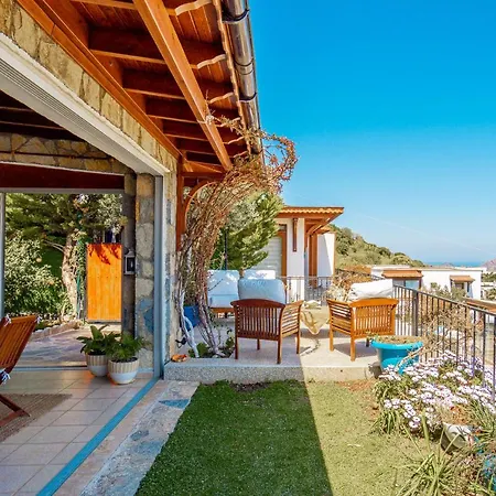 2 Bedroom Flat With Garden And Sea View In Yalikavak *