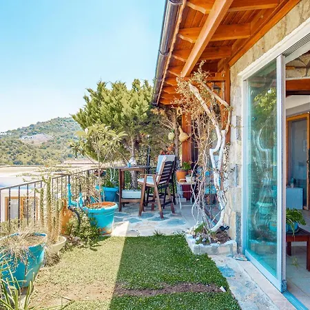 Appartamento 2 Bedroom Flat With Garden And Sea View In Yalikavak